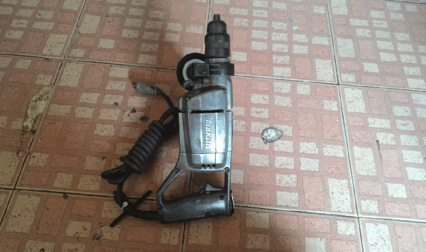 ขายสว่านเจาะกระแทก Makita 8416 16mm. 570W Made in japan.