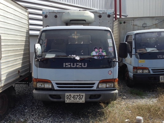ขาย อีซูซุ รุ่น NPR และ NQR ตู้ยาว 4.30 เมตร และ 5.50 เมตร
