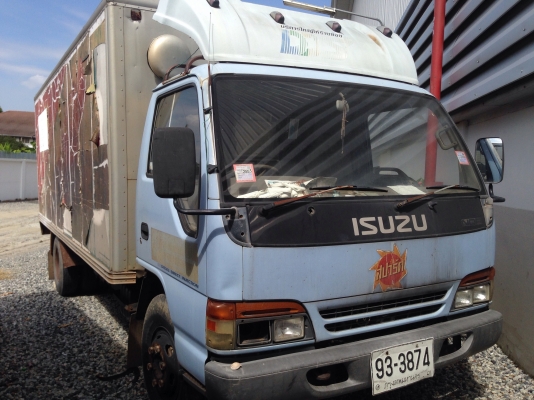 ขาย อีซูซุ รุ่น NPR และ NQR ตู้ยาว 4.30 เมตร และ 5.50 เมตร