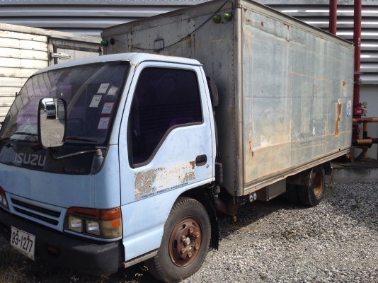 ขาย อีซูซุ รุ่น NPR และ NQR ตู้ยาว 4.30 เมตร และ 5.50 เมตร
