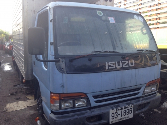 ขาย อีซูซุ รุ่น NPR และ NQR ตู้ยาว 4.30 เมตร และ 5.50 เมตร