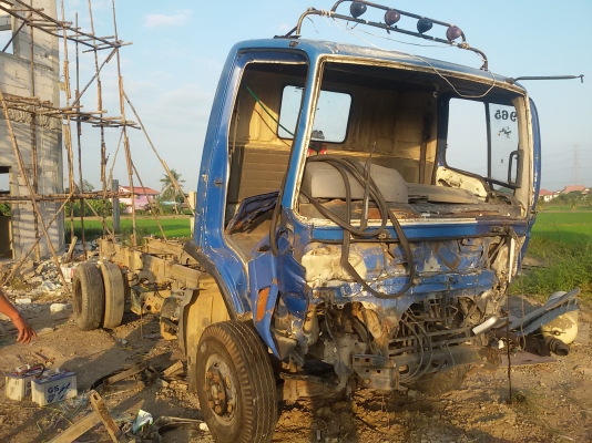 ขายรถ HINO FB4J ปี2545 เครื่ิอง JO5C ระบบCNG รถโดนชนด้านหน้ามา ขายตามสภาพ