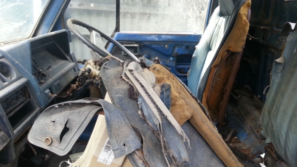 รถบบรทุก 4 ล้อเล็ก มีเครื่องเกียร์ขายตามสภาพ รถบบรทุก 4 ล้อเล็ก มีเครื่องเกียร์ขายตามสภาพ