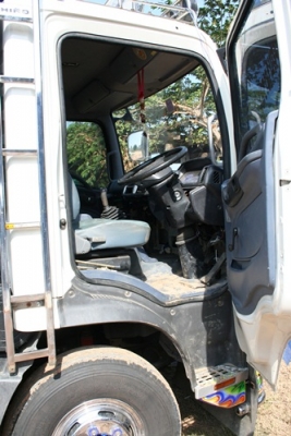 ขายรถดั้ม 6 ล้อ Hino สภาพใหม่ครับ