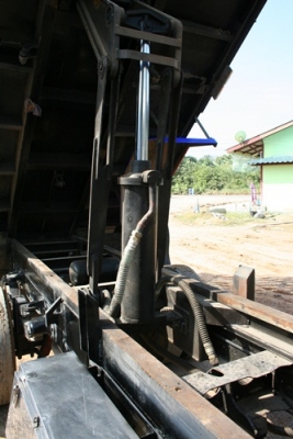 ขายรถดั้ม 6 ล้อ Hino สภาพใหม่ครับ