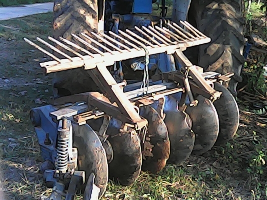 ขายรถไถฟอร์ด รุ่น 6600 แรง อุปกรณ์ ผานหน้าหลัง