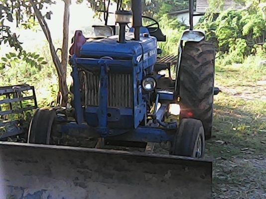 ขายรถไถฟอร์ด รุ่น 6600 แรง อุปกรณ์ ผานหน้าหลัง