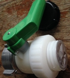 บอลวาล์ว ถัง IBC ขนาด 1,000 ลิตร ของใหม่