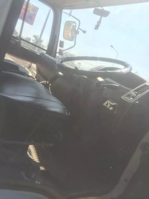 ขาย 6 ล้อติดเฮี๊ยบ 4 ตัน 3 ปอก 2 ชัก กระบะยาว 5.80 เมตร เครื่อง HINO 195 แรง