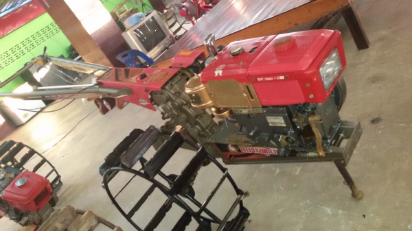 ขายเครื่องยันม้าTF105YM พร้อมโครงสยาม4เกียร์ราคาต่อรองได้ครับ