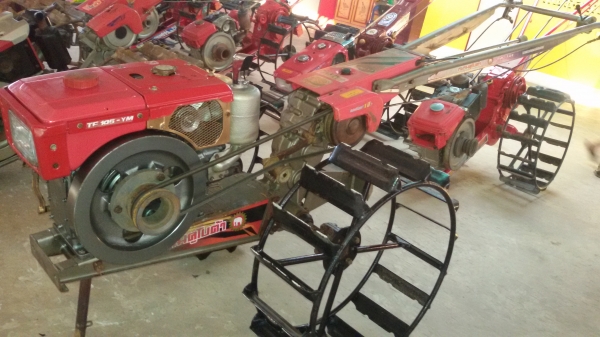 ขายเครื่องยันม้าTF105YM พร้อมโครงสยาม4เกียร์ราคาต่อรองได้ครับ