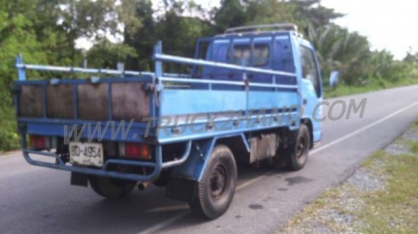 รถบรรทุก 4 ล้อกลาง ISUZU NKR 100 แรงม้า ปี 2546