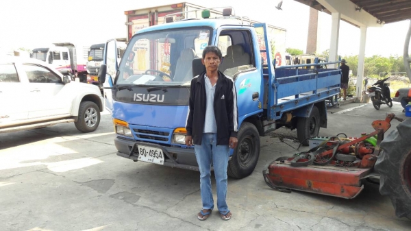 รถบรรทุก 4 ล้อกลาง ISUZU NKR 100 แรงม้า ปี 2546