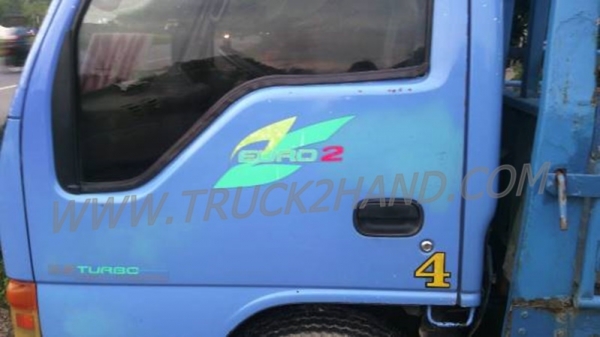 รถบรรทุก 4 ล้อกลาง ISUZU NKR 100 แรงม้า ปี 2546