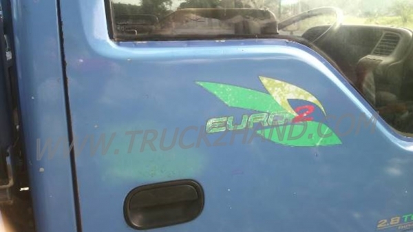 รถบรรทุก 4 ล้อกลาง ISUZU NKR 100 แรงม้า ปี 2546