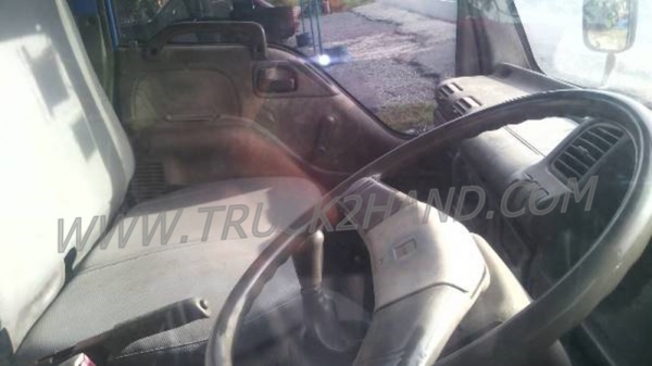 รถบรรทุก 4 ล้อกลาง ISUZU NKR 100 แรงม้า ปี 2546