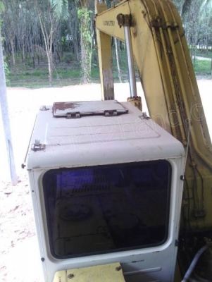 รถแบคโฮ KOMATSU PC200-5