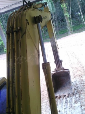 รถแบคโฮ KOMATSU PC200-5