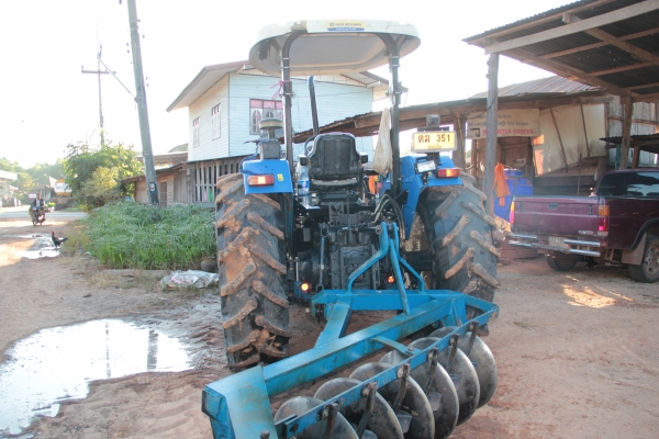 ขายรถไถ นิวฮอนแลนด์ 2เพลา รุ่นT5060 แรงม้า106แรง รถห้างเดิมๆใช้งานแค่2,xxx ชั่วโมงลดเหลือ 1,025,000 บาทต่อรองได้ ขายรถไถ นิวฮอนแลนด์ 2เพลา รุ่นT5060 แรงม้า106แรง รถห้างเดิมๆใช้งานแค่2,xxx ชั่วโมงลดเหลือ 1,025,000 บาทต่อรองได้