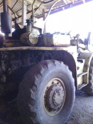 รถตัก CAT 922