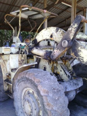 รถตัก CAT 922