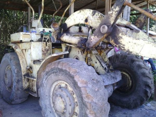 รถตัก CAT 922