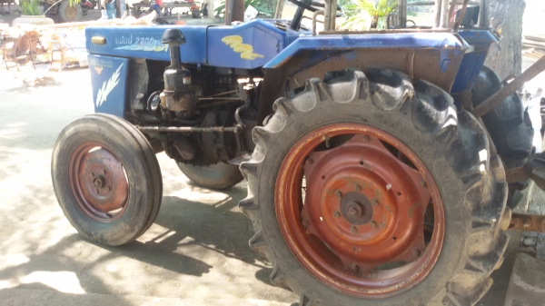 ขายด่วน ! รถไถแชมป์ 22แรง สภาพดีเยี่ยม ราคาเป็นกันเอง ต่อลองได้ครับ