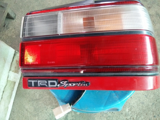 ไฟท้าย+ทับทิมหลังของแท้ของโตโยต้า3ห่วง