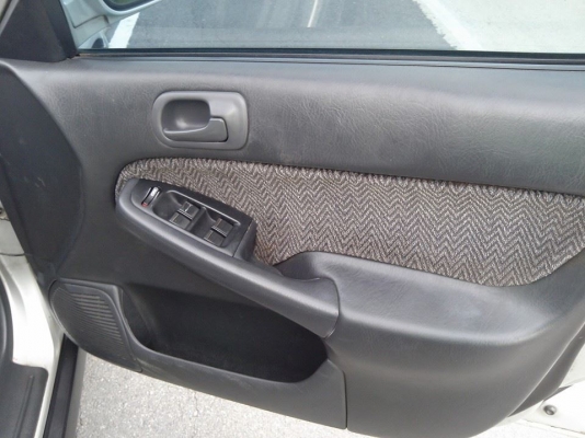 ขายด่วน ISUZU VERTEX ปี2000 1600cc ภายในใหม่กริ๊บ 75000