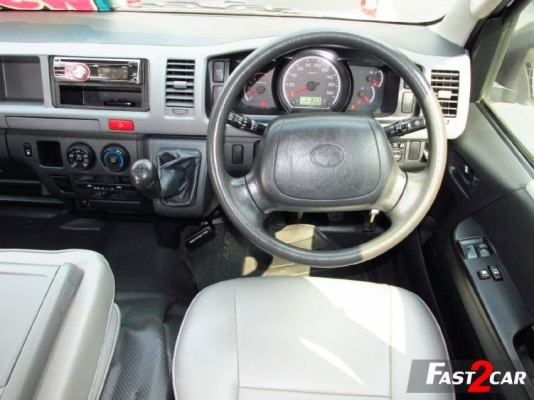 TOYOTA HIACE 2.5 D4D COMMUTER หลังคาสูง   MT | 2010 | ราคา 699,000 บาท   โทร. 0922726669. ตันหยงค่ะ