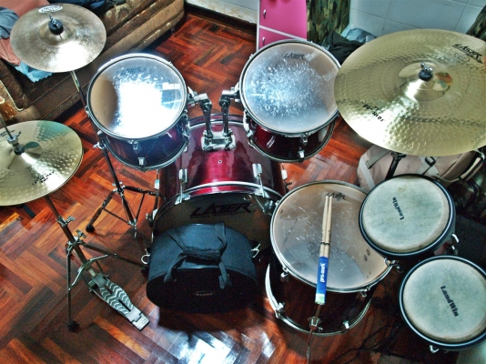 ขายกลองชุด LASER + สแนร์ TAMA + ไรท์ vs ไฮแฮต LASER + ขาตั้ง GIBRALTAR