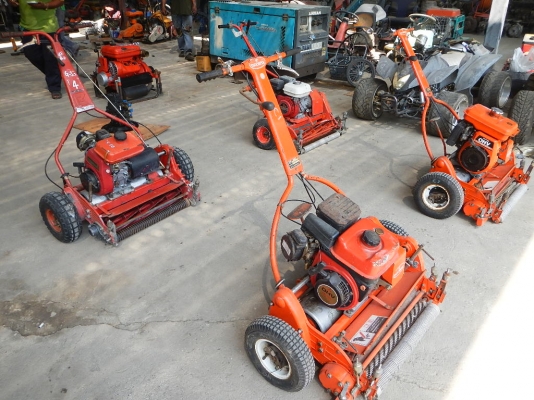 ขายรถตัดหญ้า(ตัดกรีน) พร้อมใช้งาน ขายรถตัดหญ้า(ตัดกรีน) พร้อมใช้งาน