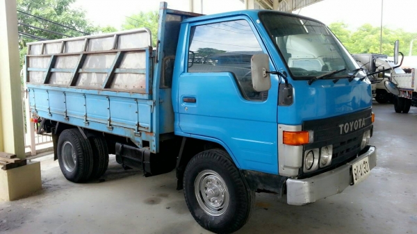 ขายถูกๆ 195,000  เท่านั้น รถบรรทุกโตโยต้า