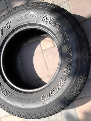 235/75R15 MAXXIS BRAVO AT มี 2 เส้น ดอกยางหนา เสมอ TEL.081-427-3941 235/75R15 MAXXIS BRAVO AT มี 2 เส้น ดอกยางหนา เสมอ TEL.081-427-3941