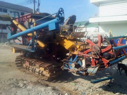 รถเกี่ยวข้าว (ศักดิ์พัฒนา) รถเกี่ยวข้าว (ศักดิ์พัฒนา)