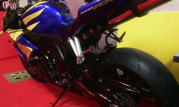 ขาย CBR1000rr 2006 สพมแท้ๆ เอกสารครบ เครื่องดีพร้อมลุยทริปหน้าหนาว ราคาเล้าใจ 194,000 (ต่อลองได้)