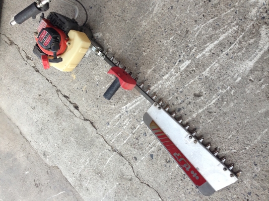 เครื่องตัดแต่งกิ่งไม้