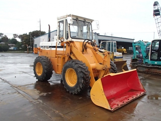 แหล่งรวม รถตัก komatsu 510 นำเข้าจากญี่ปุ่น ล๊อตนี้ 6 คัน เหลือ 5 แล้วครับ รีบมาเลือกมาจองกันก่อน 090-986-2521อ๊อบ