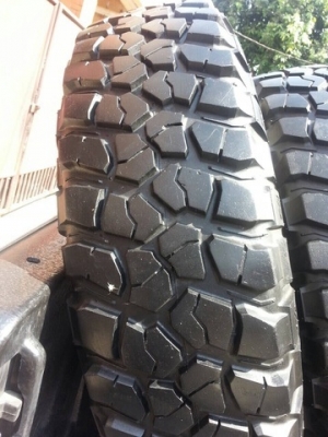 ขายยาง  BF km2  255 x 85 x 16