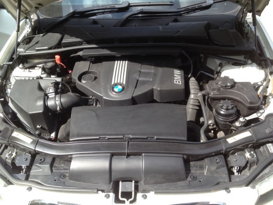 ขายด่วนครับ BMW SERIES 3 320D SE E90 AT ปี 2009 สีขาว เกียร์อัตโนมัติ, แอร์ ,วิทยุ, ล้อแมกซ์ , CD ,ABS, AIRBAG 10 ใบ ขายด่วนครับ BMW SERIES 3 320D SE E90 AT ปี 2009 สีขาว เกียร์อัตโนมัติ, แอร์ ,วิทยุ, ล้อแมกซ์ , CD ,ABS, AIRBAG 10 ใบ