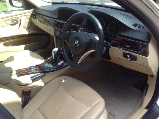 ขายด่วนครับ BMW SERIES 3 320D SE E90 AT ปี 2009 สีขาว เกียร์อัตโนมัติ, แอร์ ,วิทยุ, ล้อแมกซ์ , CD ,ABS, AIRBAG 10 ใบ ขายด่วนครับ BMW SERIES 3 320D SE E90 AT ปี 2009 สีขาว เกียร์อัตโนมัติ, แอร์ ,วิทยุ, ล้อแมกซ์ , CD ,ABS, AIRBAG 10 ใบ