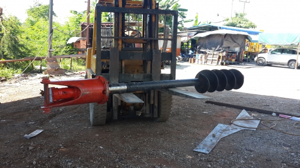 รับทำสว่านเจาะดินเสาไฟฟ้า0815667535
