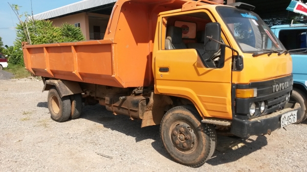 " ขายหัวเก๋ง โตโยต้าไดน่า รุ่น ไอ้หนุ่มทางหลวง ถูกๆ "