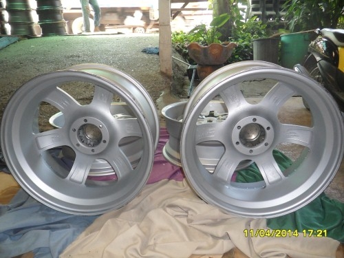 ขอบ 22 หน้า 9.5 หลัง 9.5  K.Ae 088-8759838