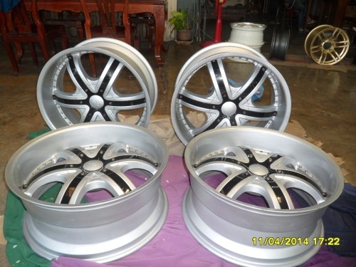 ขอบ 22 หน้า 9.5 หลัง 9.5  K.Ae 088-8759838