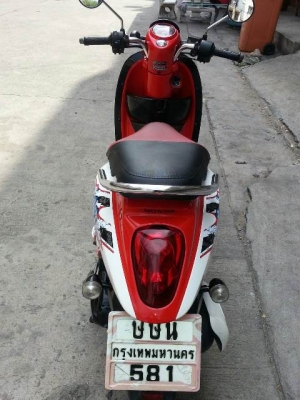scoopy 110i สีแดงขาว กท581 ล้อแมกแท้ เครื่องดี 22,000