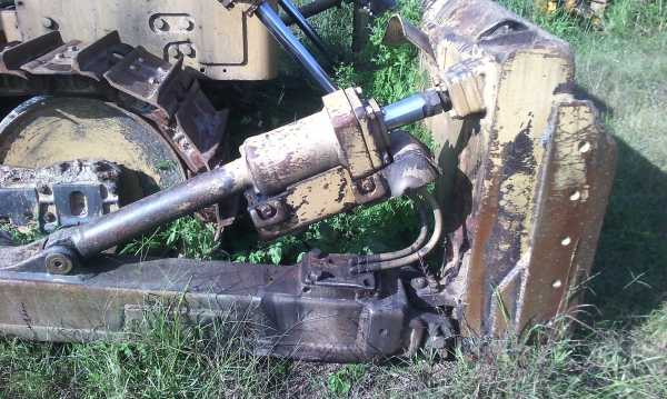 ขายด่วนายรถเเทร็กเตอร์ตีนตะขาบ  CAT D7F สภาพพร้อมใช้งานเกียร์ทรอก