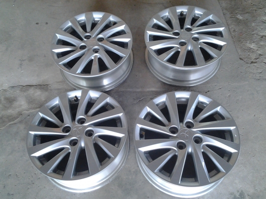 ล้อแม็กมิตซู แอจทราจ ขอบ15 ป้ายแดง