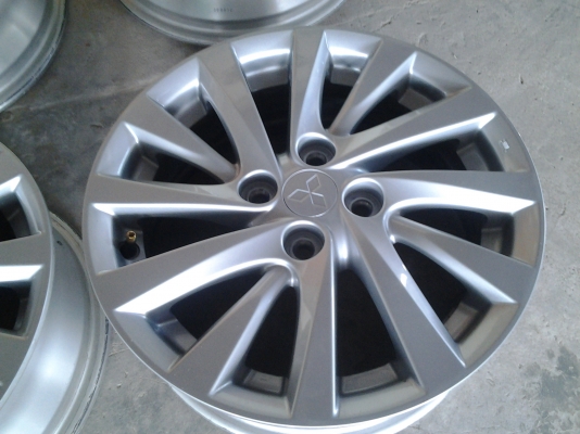 ล้อแม็กมิตซู แอจทราจ ขอบ15 ป้ายแดง