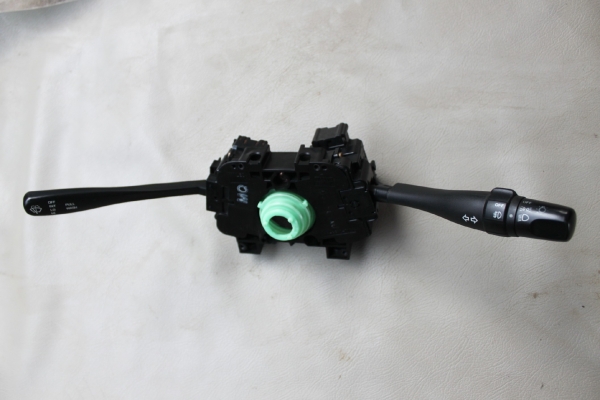 ก้านยกเลี้ยว+สวิทช์ปัดน้ำฝน นิสสันซันนี่นีโอ